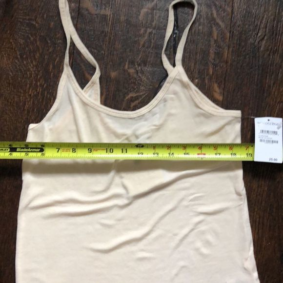 10. New - Hinge Camisole Beige Whisper - Nordstrom Exclusive - Picture 9 of 12